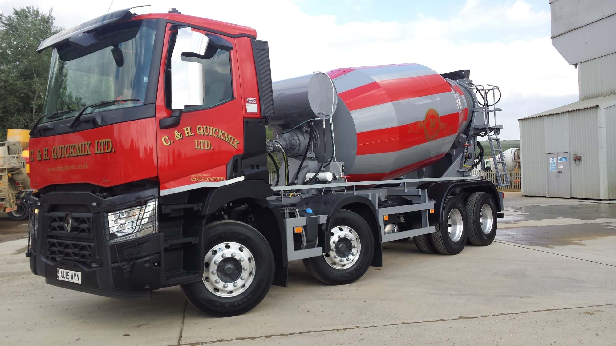 What's a concrete mixer truck?