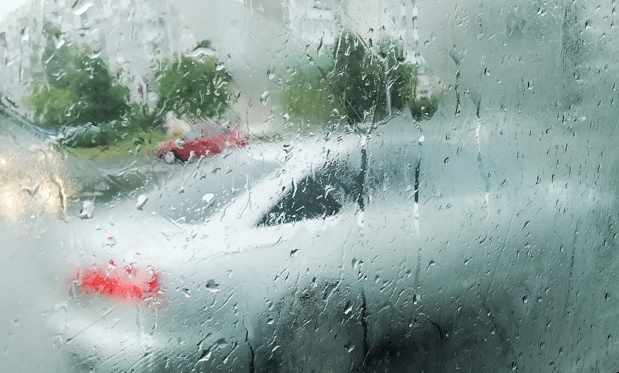 The quickest way to defog or demist your car's windscreen