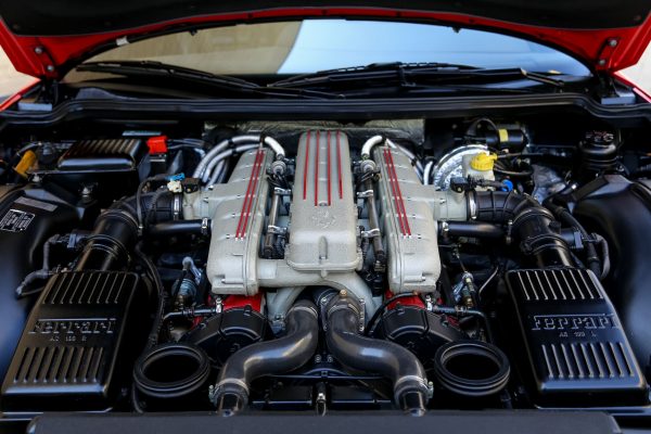 ferrari engine
