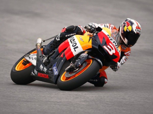 At racing speeds it's impossible to turn without countersteering