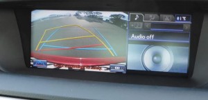 lexus-gs300-f-sport-2014-reversing-camera