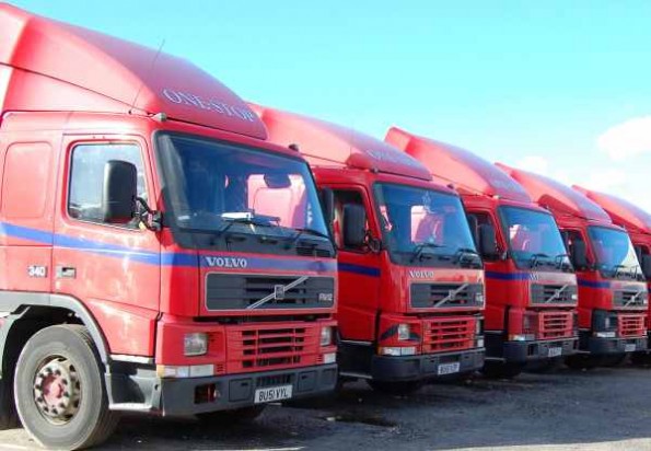 lorries with wind deflectors