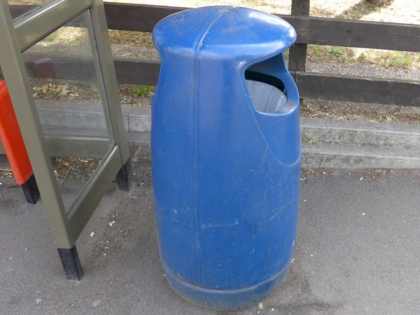 rubbish bin 1