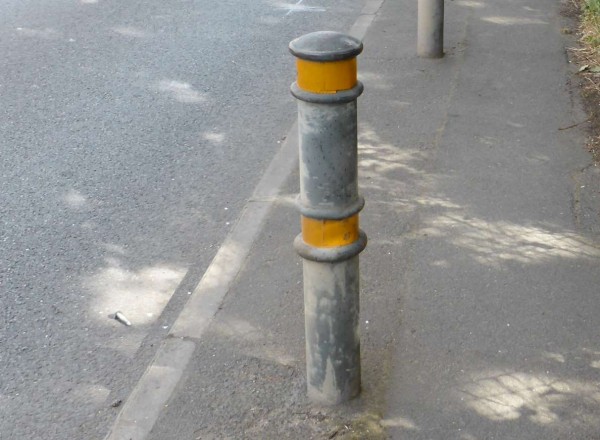 bollard 1