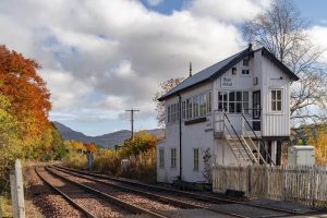 What Should You Do If You Break Down On A Railway Level Crossing