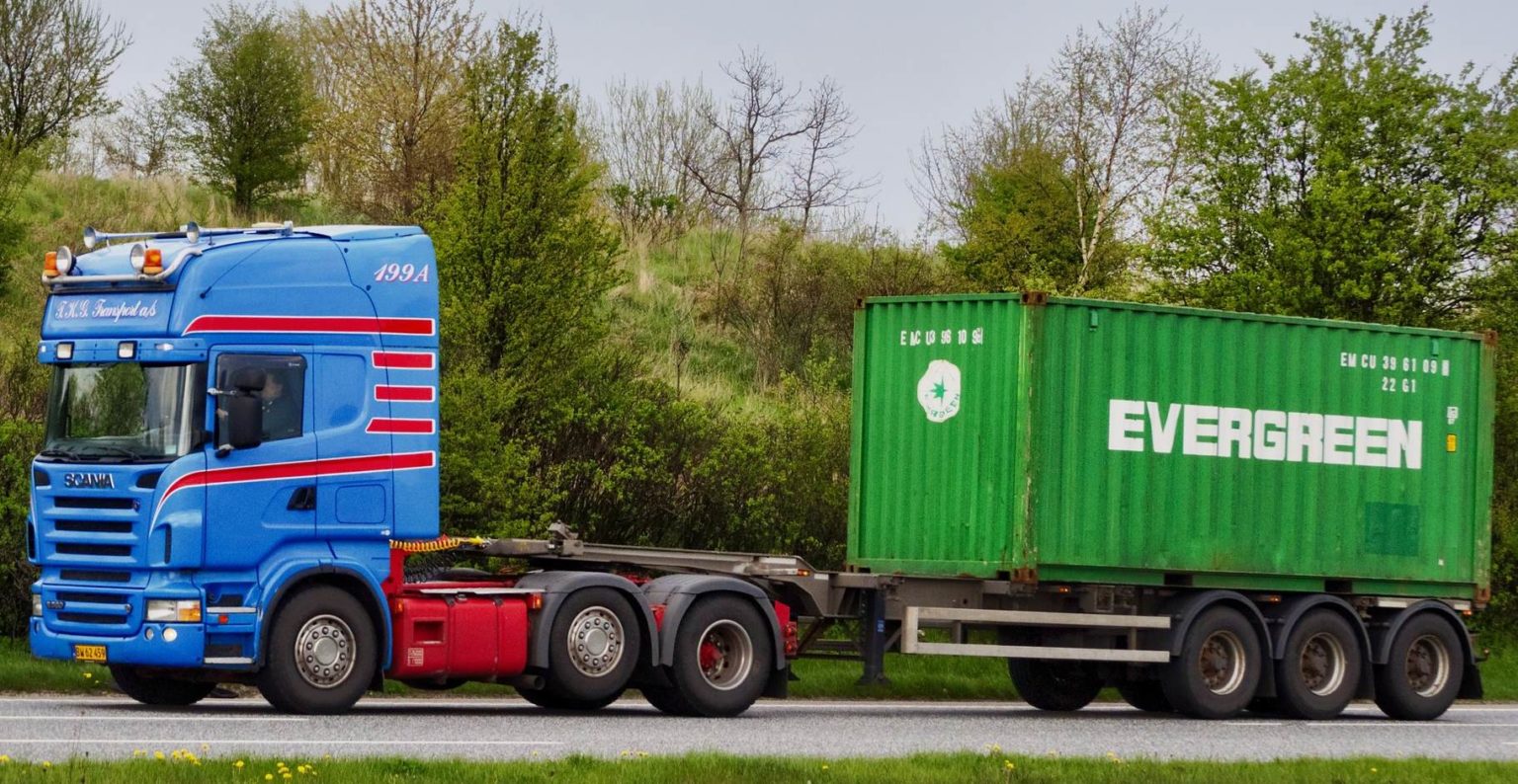 What is a lift axle on a lorry or trailer