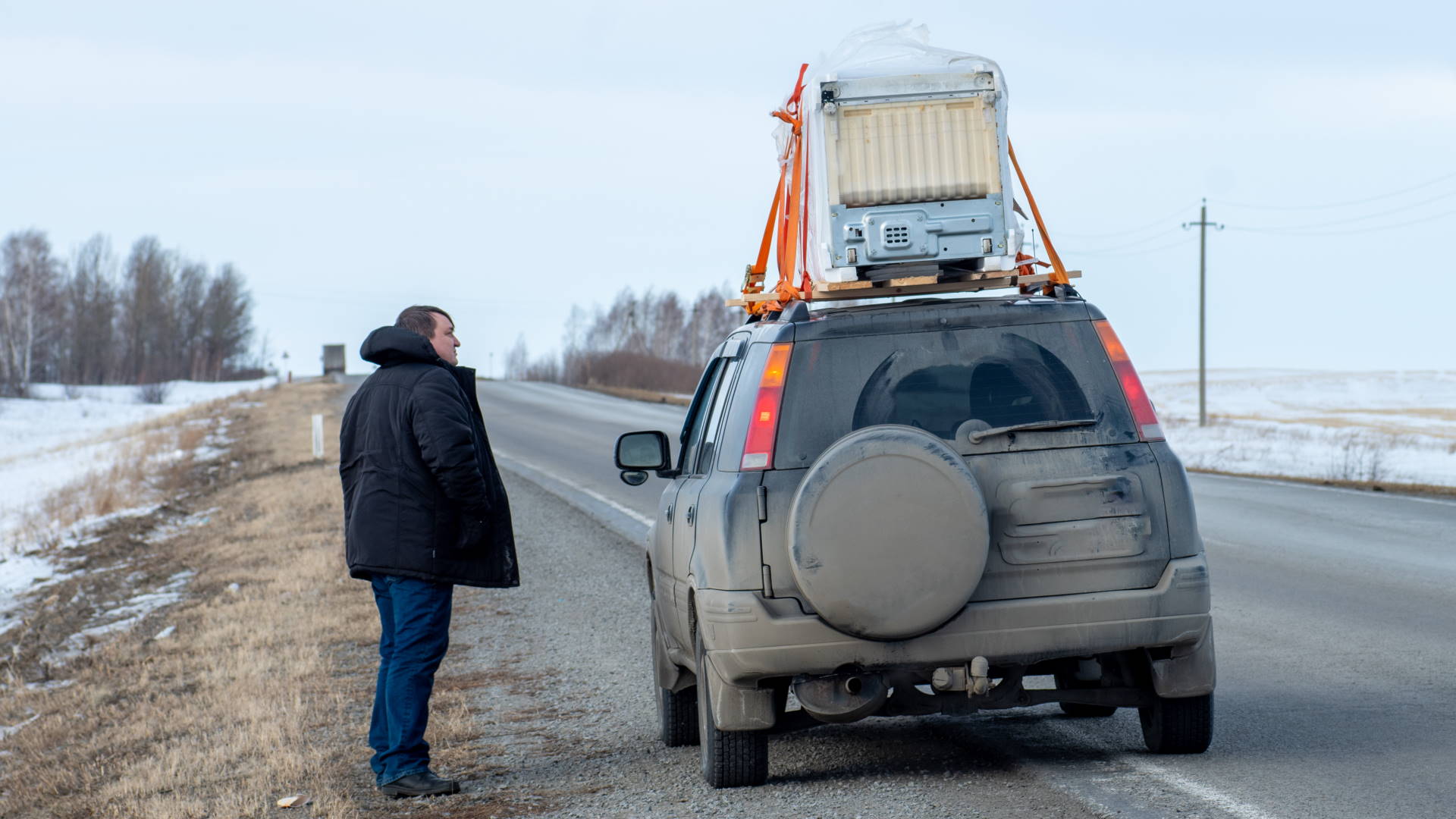 How do you safely load a roof rack?