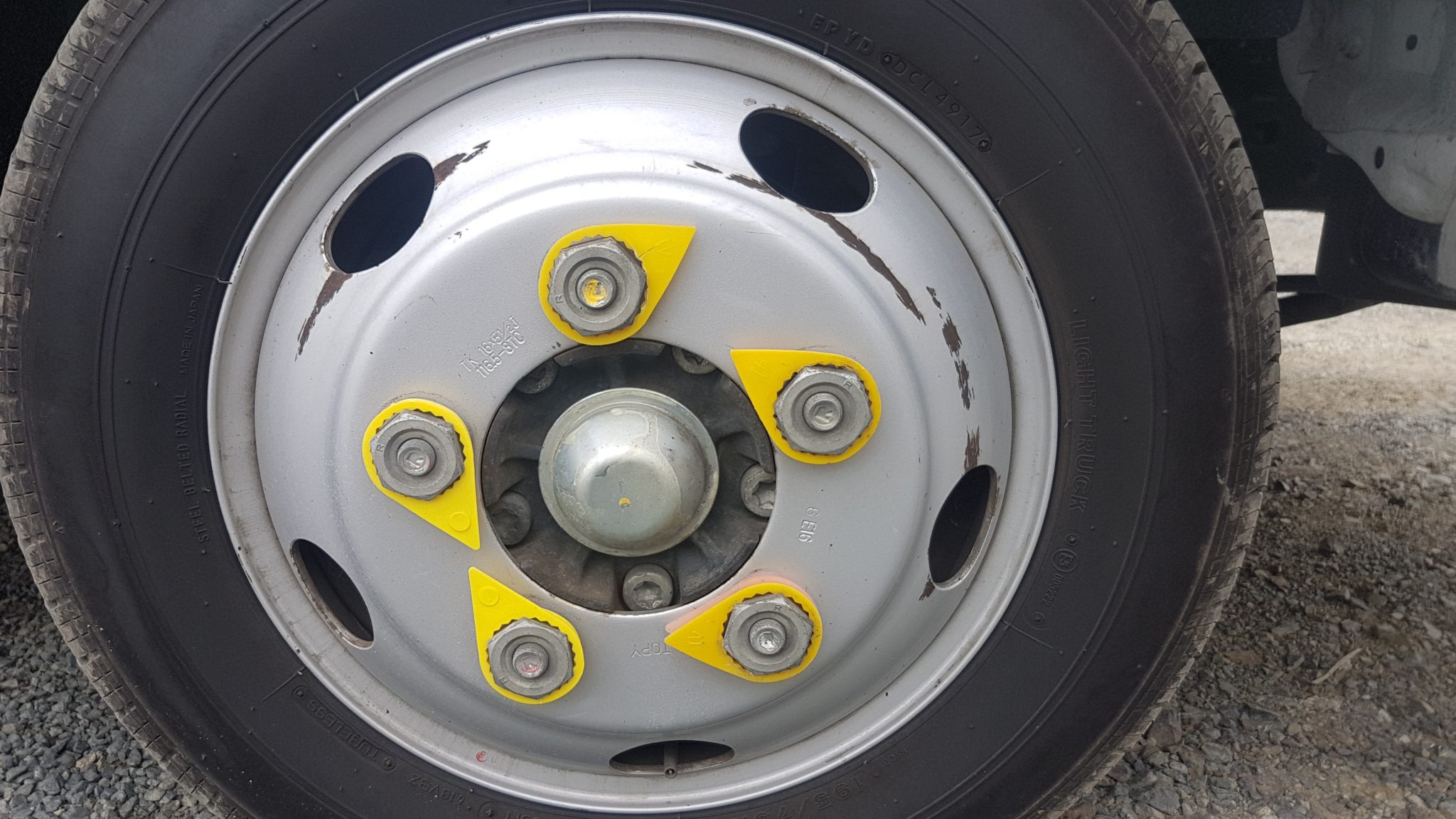 How do you know if your wheel nuts are coming loose? | Highway Code ...