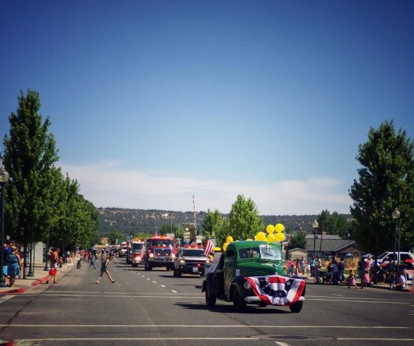 Parade Driving: A Guide to Operating Ceremonial and Decorated Vehicles